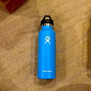 Blue 21oz hydro flask lightly used